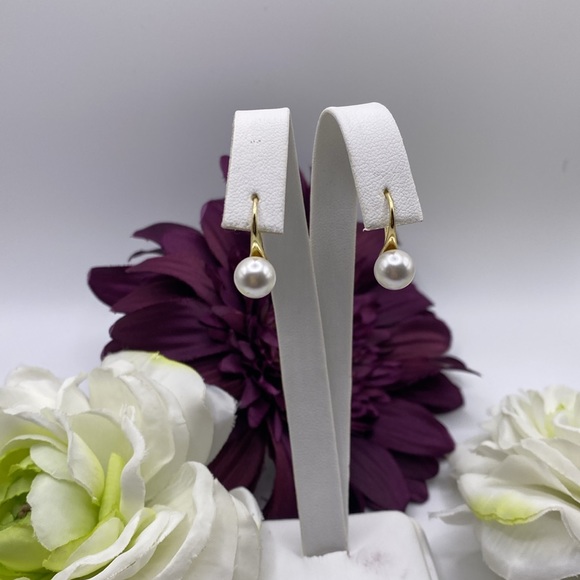 Cream Faux Pearl Earrings With Hook Style Stud NEW - Picture 4 of 5